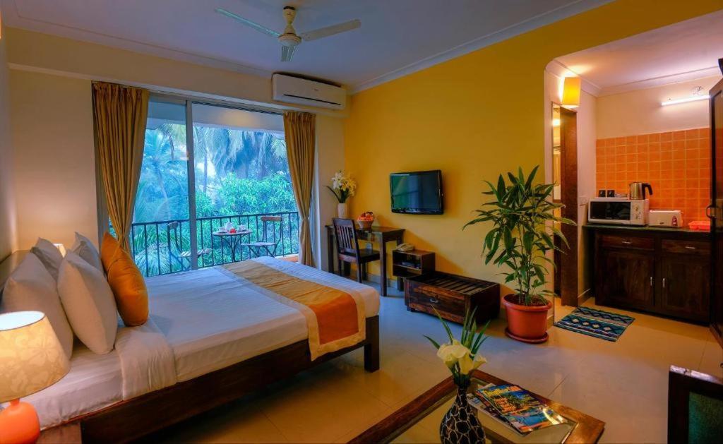 Treehouse Blue Hotel & Serviced Apartments Majorda Exterior photo