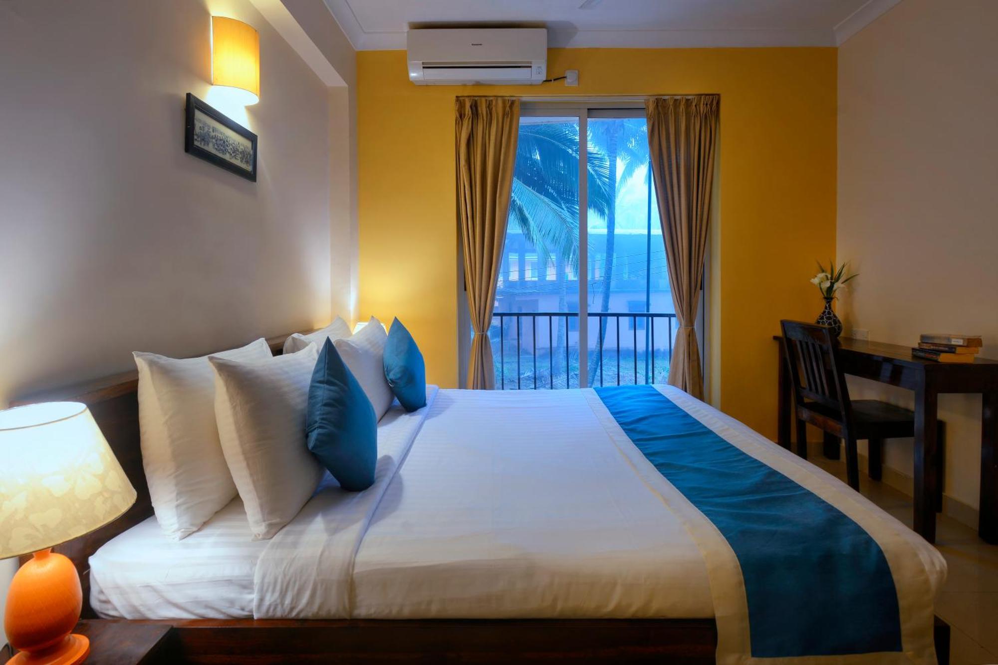 Treehouse Blue Hotel & Serviced Apartments Majorda Exterior photo