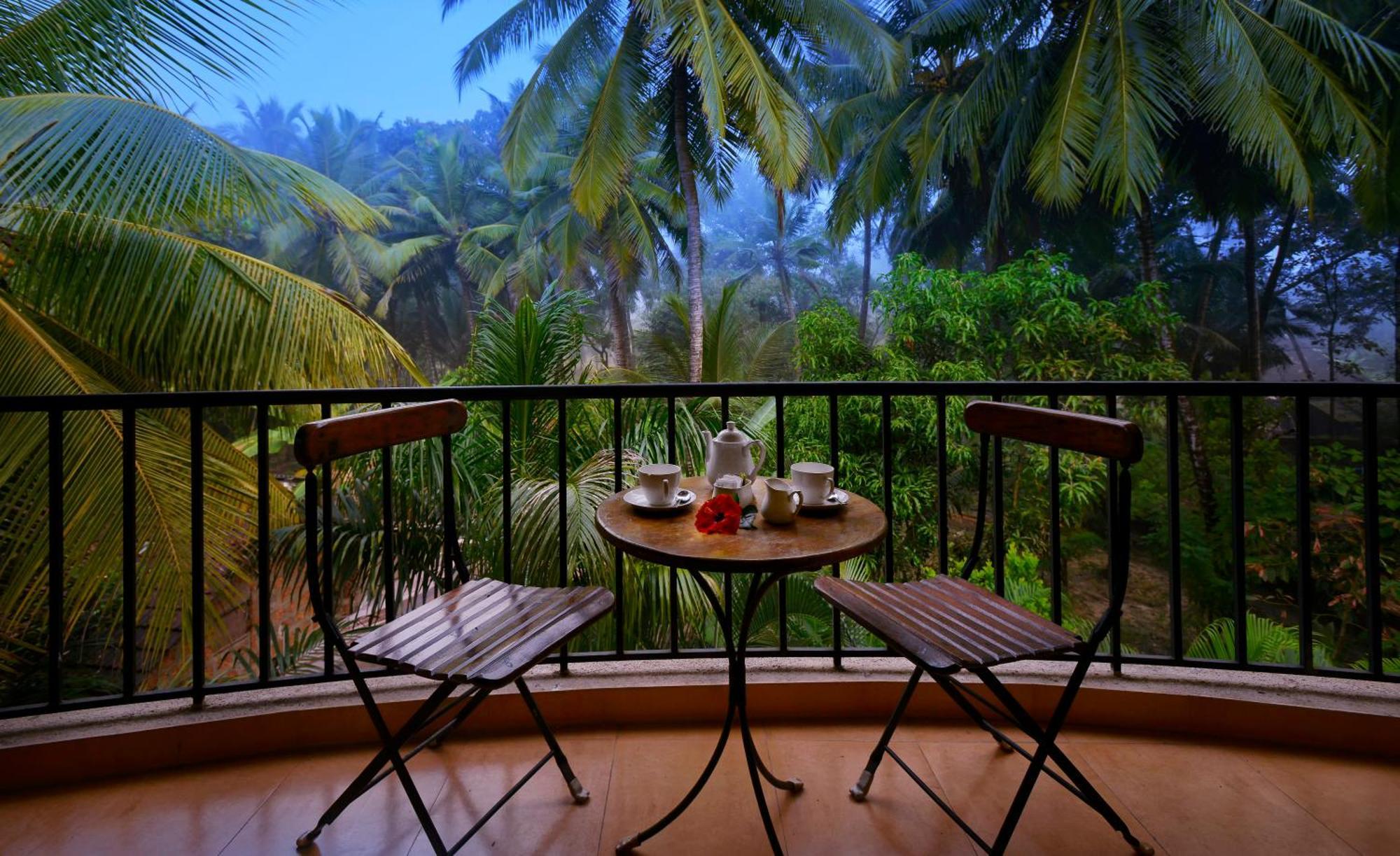 Treehouse Blue Hotel & Serviced Apartments Majorda Exterior photo