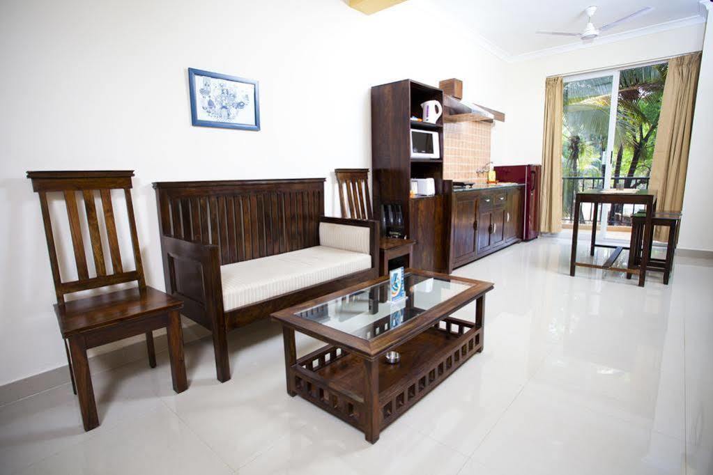 Treehouse Blue Hotel & Serviced Apartments Majorda Exterior photo