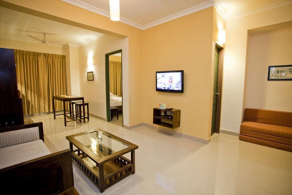 Treehouse Blue Hotel & Serviced Apartments Majorda Exterior photo