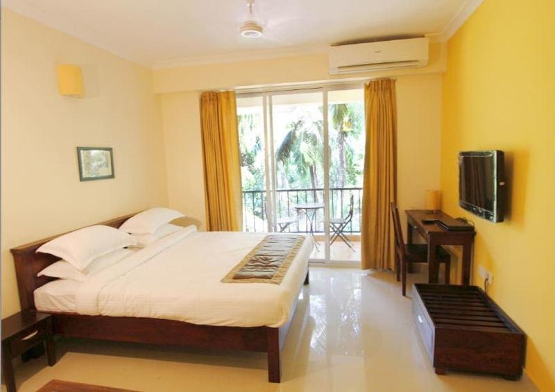 Treehouse Blue Hotel & Serviced Apartments Majorda Exterior photo