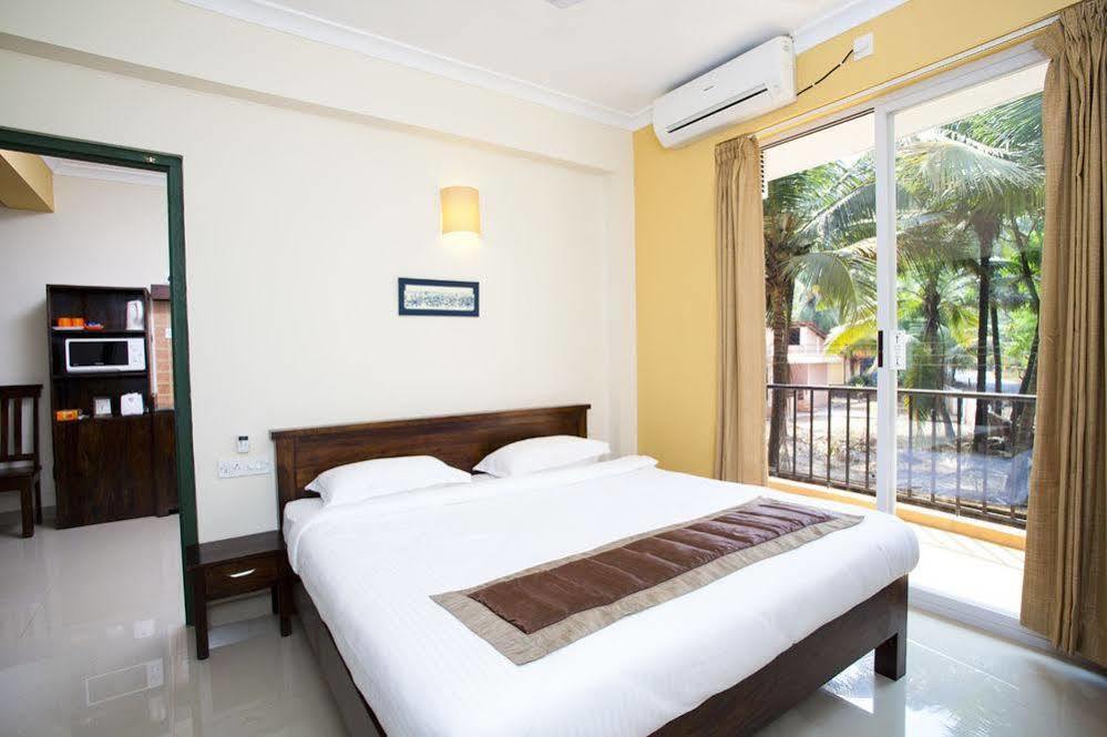Treehouse Blue Hotel & Serviced Apartments Majorda Exterior photo